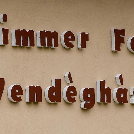Zimmer Feri Vendégház Hotel Abaújszántó Kültér fotó